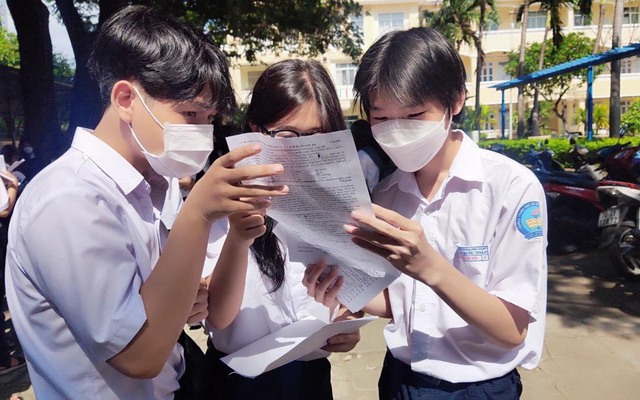 Điểm chuẩn lớp 10 Phú Yên: Có trường thí sinh chỉ cần 1,85 điểm/môn là trúng tuyển - Ảnh 1.