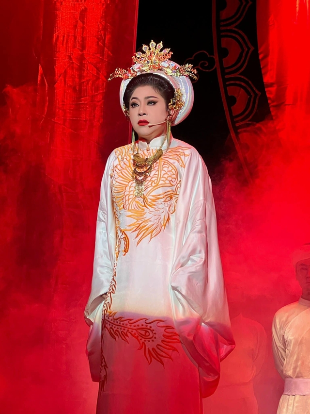 NSƯT Thoại Mỹ: Chuẩn bị sang Mỹ mổ tim, tạm rời xa sân khấu - Ảnh 4. NSƯT Thoại Mỹ: Chuẩn bị sang Mỹ mổ tim, tạm rời xa sân khấu - Ảnh 4.