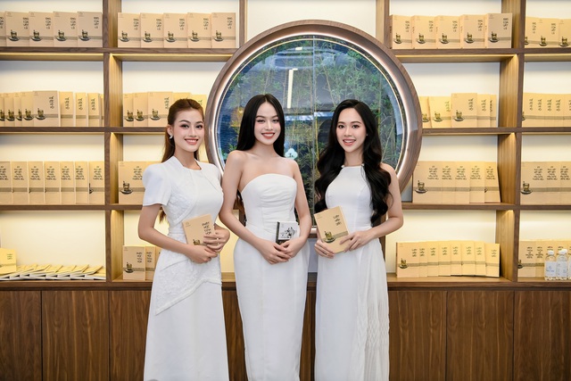 Các người đẹp Việt trải nghiệm không gian Thế giới cà phê Trung Nguyên Legend - Ảnh 7.