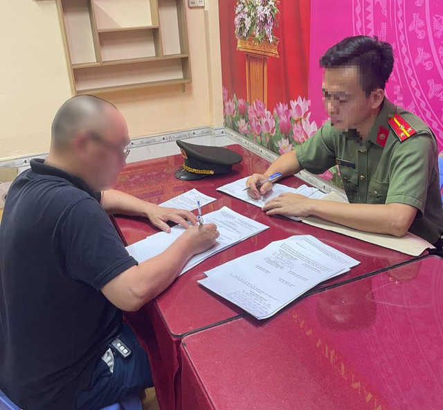 Xử phạt người đăng tin xuyên tạc vụ tấn công trụ sở công an ở Đắk Lắk - Ảnh 1.