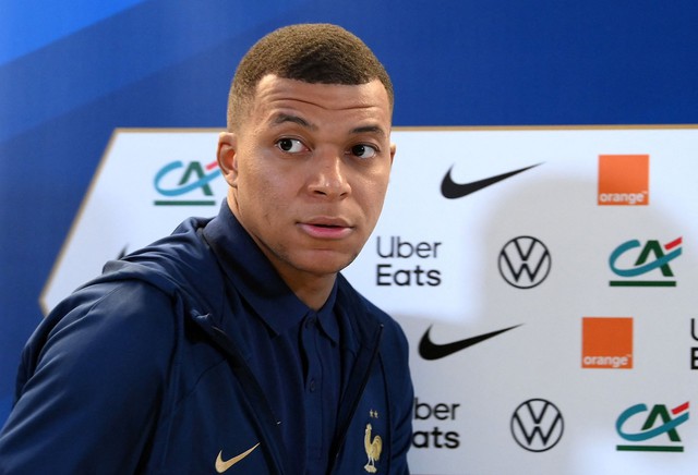 Cương quyết ở lại, Mbappe đẩy PSG vào thế khó xử - Ảnh 1.