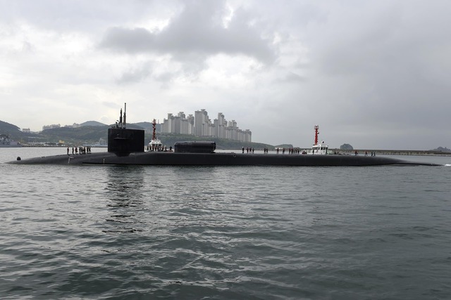 Tàu ngầm hạt nhân Mỹ đến Hàn Quốc sau khi Triều Tiên phóng tên lửa - Ảnh 1.