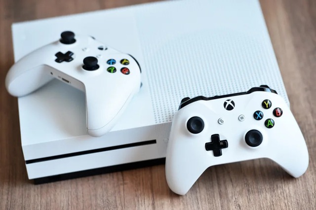 Microsoft xác nhận không còn phát triển trò chơi cho game Xbox One - Ảnh 1.