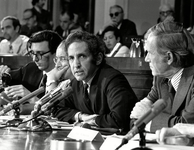 Gián điệp Mỹ Daniel Ellsberg phản đối chiến tranh Việt Nam đã qua đời - Ảnh 1.