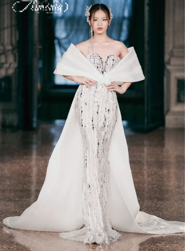 Người mẫu trẻ hai lần được NTK Hoàng Hải mời đi Ý diễn thời trang - Ảnh 5. Người mẫu trẻ hai lần được NTK Hoàng Hải mời đi Ý diễn thời trang - Ảnh 5.