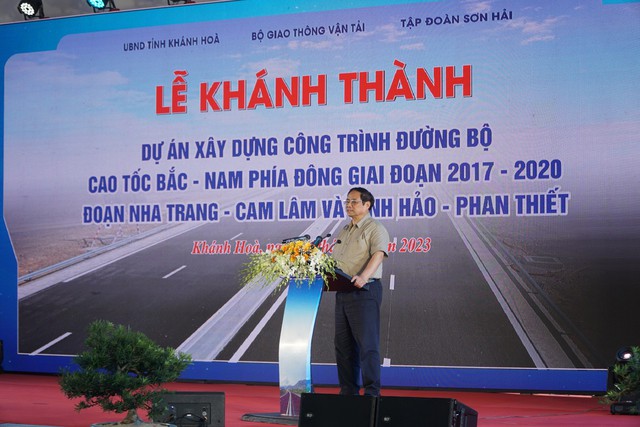 Chính thức khánh thành cao tốc Vĩnh Hảo - Phan Thiết và Nha Trang - Cam Lâm - Ảnh 1.