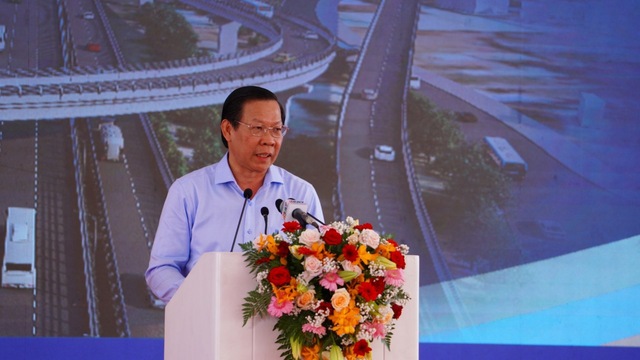 Chủ tịch UBND TP.HCM cam kết với Thủ tướng sẽ thông xe Vành đai 3 vào cuối 2025 - Ảnh 2.
