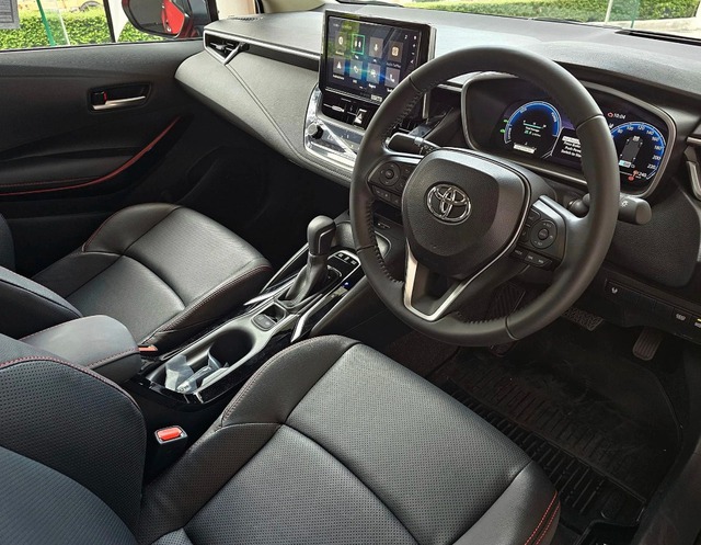 Toyota Corolla Altis 2023 nâng cấp hụt hơi 'đấu' Honda Civic   - Ảnh 3.