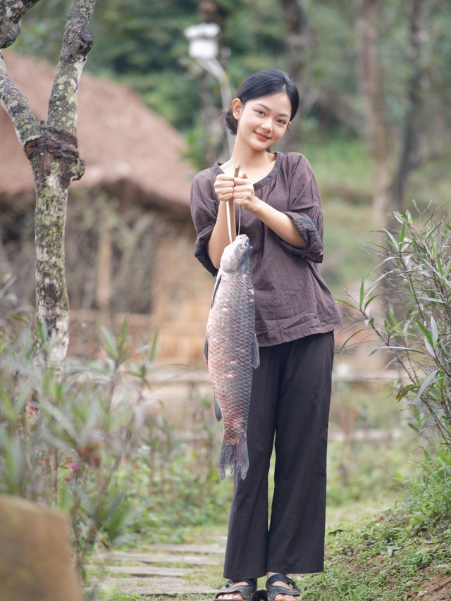 Cô gái Nghệ An nấu ăn gợi ký ức đồng quê khiến dân mạng xuyến xao - Ảnh 2.