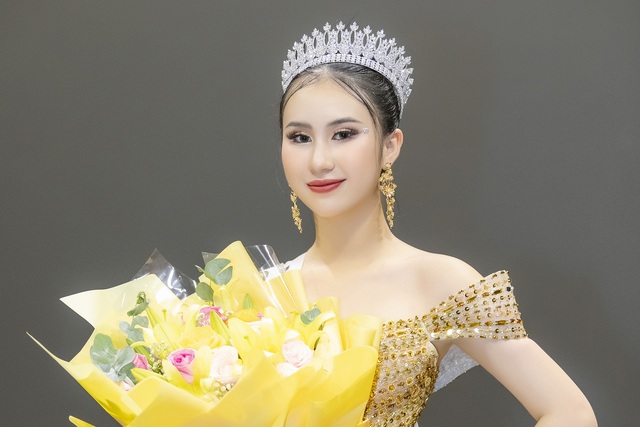 Người đẹp 16 tuổi đăng quang Miss Teen Grand International 2023 - Ảnh 1.
