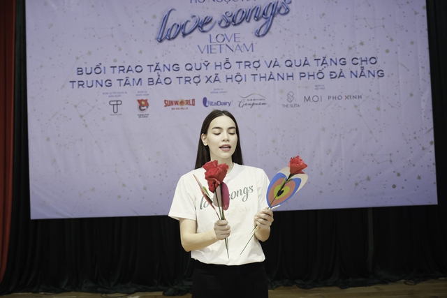 Hồ Ngọc Hà trao quỹ thiện nguyện 500 triệu đồng trước thềm liveshow 'Love Songs Đà Nẵng'   - Ảnh 7.