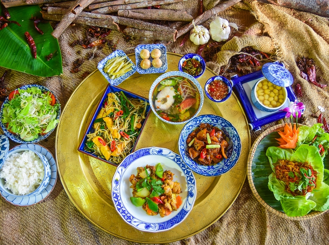 Những câu chuyện văn hóa trong món ăn ở Furama Resort Đà Nẵng - Ảnh 1.
