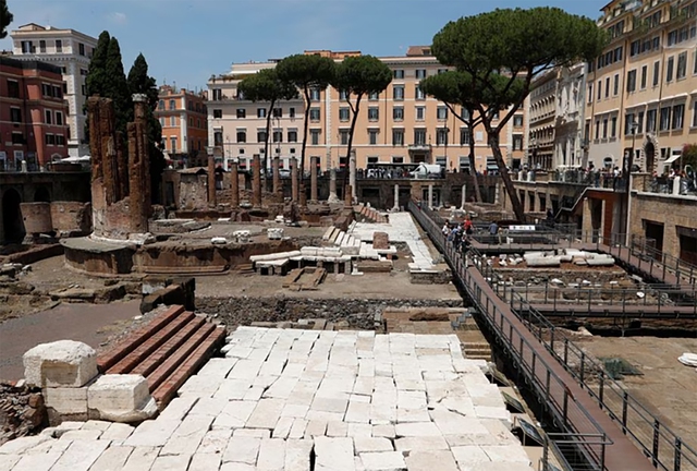 Rome mở quảng trường cổ nơi Julius Caesar bị giết cho khách tham quan - Ảnh 2.