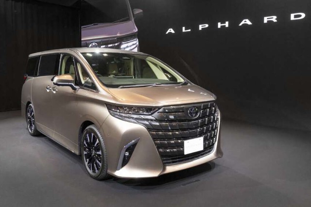 Toyota Alphard 2023 thiết kế mới, nội thất sang trọng hơn   - Ảnh 1.