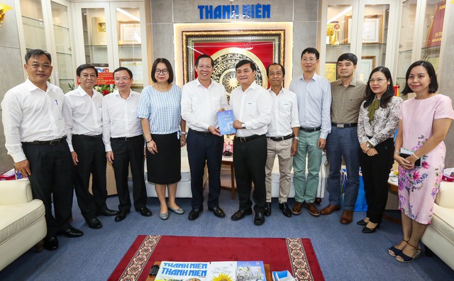 Chủ tịch Phan Văn Mãi: Báo Thanh Niên đã đồng hành rất tích cực với TP.HCM - Ảnh 4.