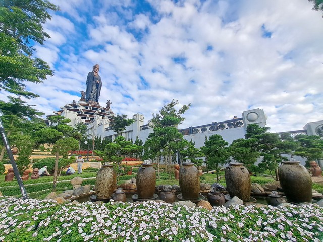 'Mây ngọc' xuất hiện trên đỉnh núi Bà Đen đúng ngày Lễ Vía Linh Sơn Thánh Mẫu - Ảnh 4.