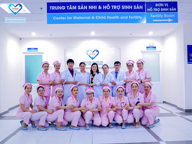 Đội ngũ y, bác sĩ khoa Sản - Phụ khoa Bệnh viện đa khoa Tâm Trí Nha Trang Ảnh: H.T