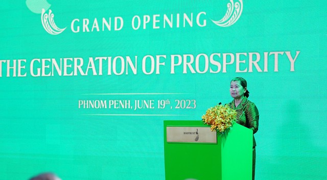 Phó Thủ tướng Vương quốc Campuchia Samdech Kittisangahapundit Men Sam An phát biểu tại sự kiện