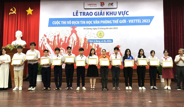 Giải 100 thí sinh ĐBSCL đạt giải cuộc thi vô địch tin học văn phòng thế giới - Ảnh 3.