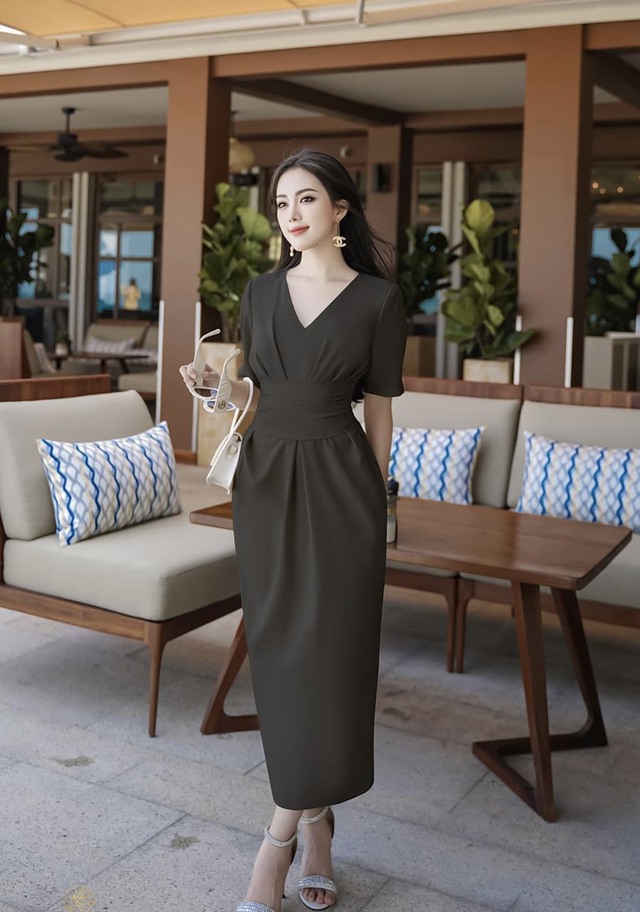 Đầm công sở tay lỡ peplum đính nút màu xanh