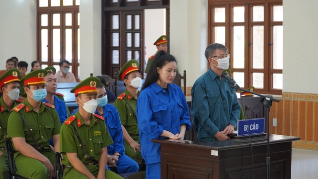 Bình Thuận: Tòa cấp cao giảm án cho cựu trưởng văn phòng công chứng Phí Văn Thành - Ảnh 1.