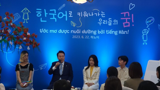 Tổng thống Hàn Quốc nói &quot;xin chào&quot; và giao lưu cùng sinh viên Việt Nam - Ảnh 4.