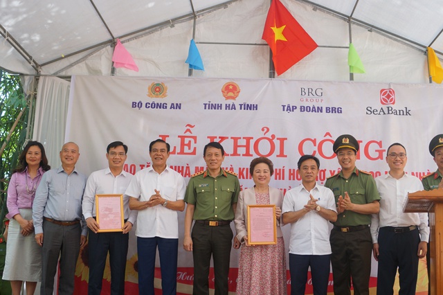 Bộ Công an xây 1.000 căn nhà cho người nghèo ở Hà Tĩnh - Ảnh 3.