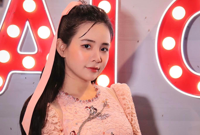 Ca sĩ Quỳnh Trang - con nuôi Phi Nhung: Tôi chưa có bạn trai - Ảnh 1.