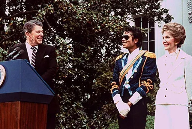 Nhìn lại cuộc đời Michael Jackson 14 năm sau ngày qua đời - Ảnh 10.