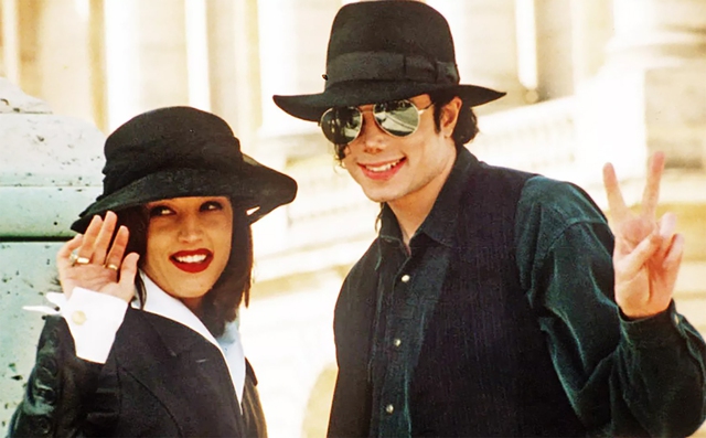 Looking back at Michael Jackson's life 14 years after his death - Photo 13.