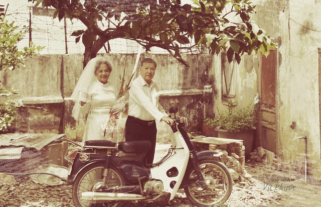 Tái hiện ký ức 50 năm trước chụp ảnh cưới cho ba mẹ U90 - Ảnh 3.