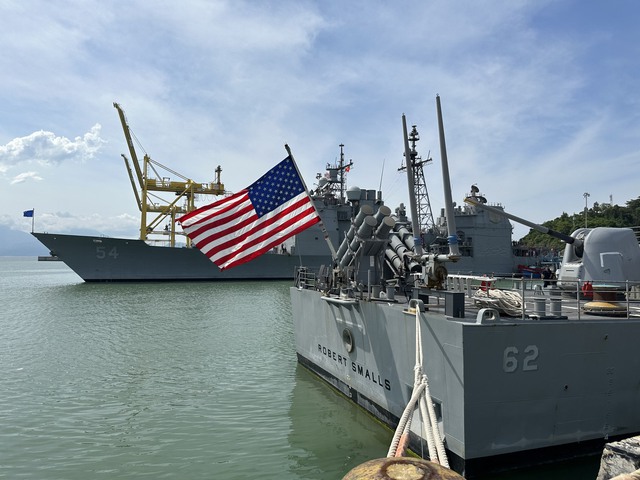 Đoàn tàu Hải quân Hoa Kỳ thăm hữu nghị TP.Đà Nẵng - Ảnh 6.