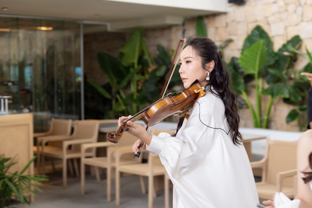 Nghệ sĩ violin Hàn Quốc Jmi Ko và tác phẩm cổ vũ vượt qua thử thách - Ảnh 1.
