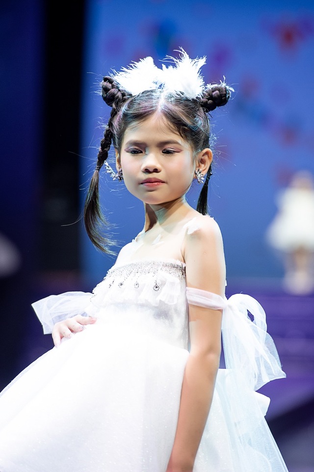 7 nhà thiết kế giới thiệu bộ sưu tập mới tại Kids Fashion Design Runway 2013 - Ảnh 2.