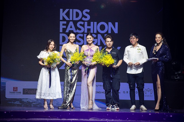 7 nhà thiết kế giới thiệu bộ sưu tập mới tại Kids Fashion Design Runway 2013 - Ảnh 16.