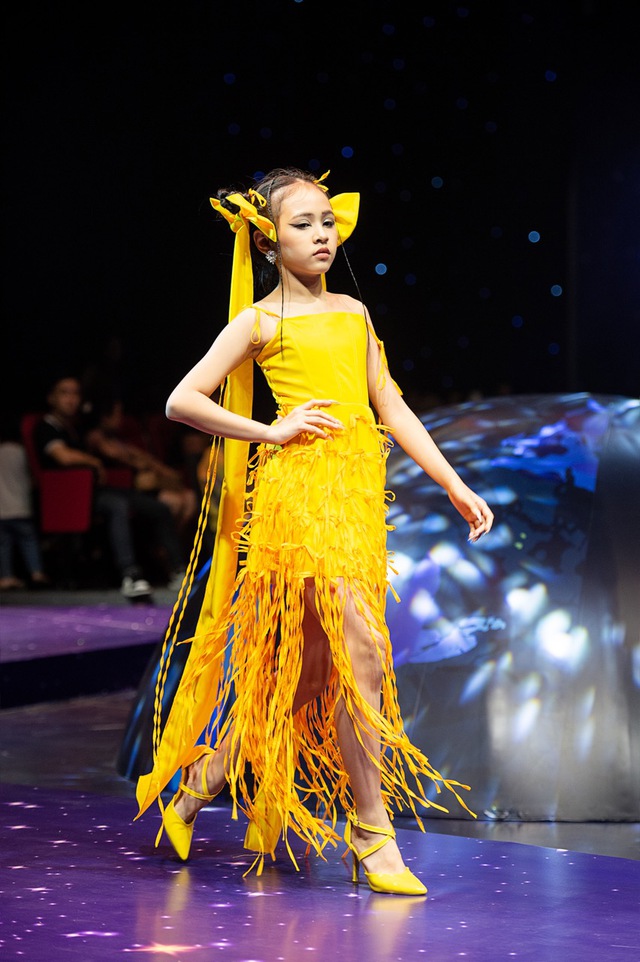 7 nhà thiết kế giới thiệu bộ sưu tập mới tại Kids Fashion Design Runway 2013 - Ảnh 8.