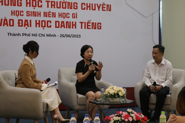 TS toán Trần Nam Dũng: 'Trường chuyên không phải con đường duy nhất vào ĐH danh tiếng' - Ảnh 3.