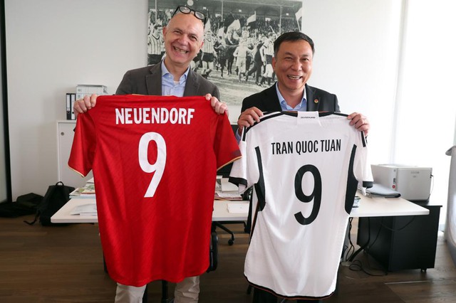 Chủ tịch VFF cảm ơn Chủ tịch Liên đoàn Bóng đá Đức đã hỗ trợ đội tuyển nữ Việt Nam - Ảnh 1.
