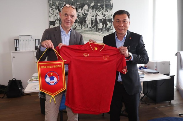 Chủ tịch VFF cảm ơn Chủ tịch Liên đoàn Bóng đá Đức đã hỗ trợ đội tuyển nữ Việt Nam - Ảnh 3.