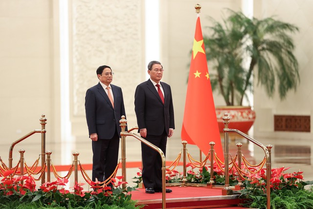 Thủ tướng Trung Quốc Lý Cường trọng thể đón Thủ tướng Phạm Minh Chính tại Bắc Kinh - Ảnh 2.