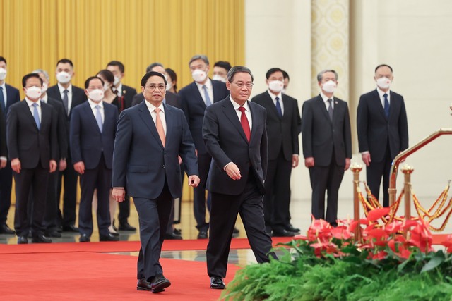 Thủ tướng Trung Quốc Lý Cường trọng thể đón Thủ tướng Phạm Minh Chính tại Bắc Kinh - Ảnh 3.