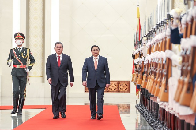 Thủ tướng Trung Quốc Lý Cường trọng thể đón Thủ tướng Phạm Minh Chính tại Bắc Kinh - Ảnh 4.