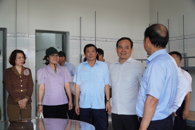 Phó thủ tướng Trần Lưu Quang thăm cơ sở cai nghiện Vĩnh Long - Ảnh 1.