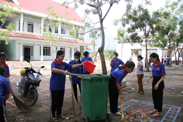 Đắk Lắk: “Áo xanh” lo chỗ ăn ở cho hàng trăm thí sinh vùng sâu vùng xa - Ảnh 3.