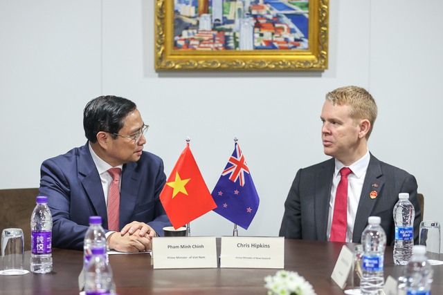 Thủ tướng Phạm Minh Chính gặp Thủ tướng New Zealand, Mông Cổ và Barbados tại Thiên Tân - Ảnh 1.