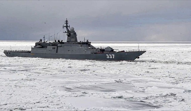 Hai tàu chiến Nga xuất hiện gần Đài Loan - Ảnh 1.