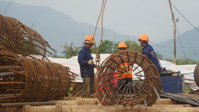 Mặt bằng dự án cao tốc Bắc–Nam đoạn qua Quảng Ngãi: đã giải phóng hơn 86% - Ảnh 3.