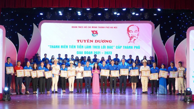 Hà Nội trong 15 năm có hơn 76.000 đoàn viên ưu tú được kết nạp Đảng - Ảnh 3.