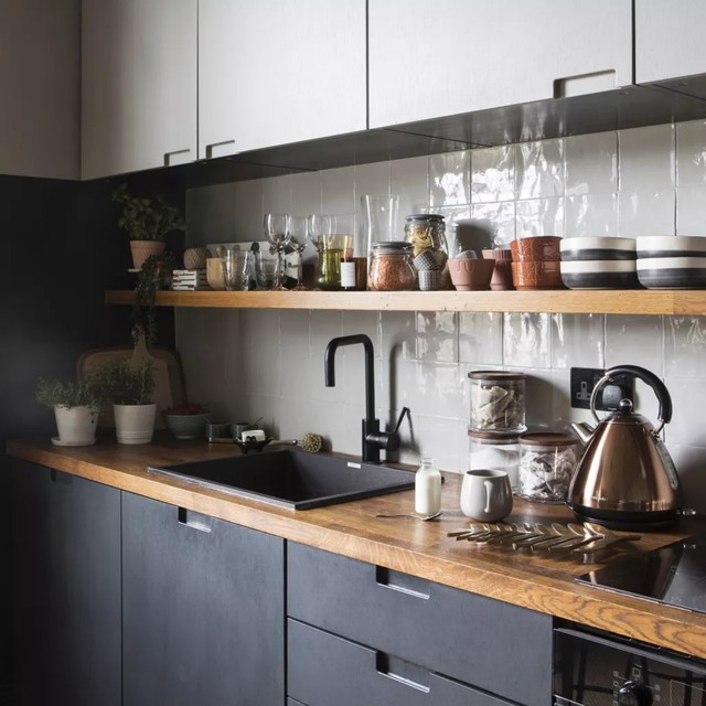 Muốn tạo cảm giác rộng rãi cho không gian bếp nhỏ bạn nên tránh 5 điều này - Ảnh 3.