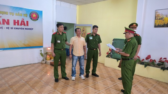 Bình Thuận: Bắt giam trùm &quot;đàn anh&quot; Hải 3 mắt, khám xét công ty bảo vệ - Ảnh 1.